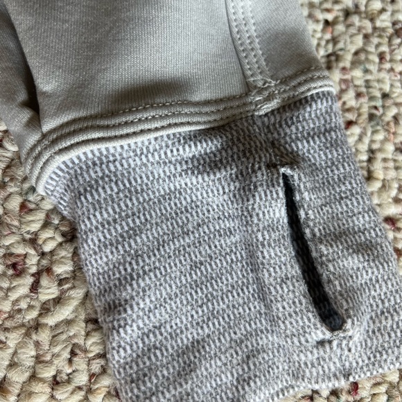 Lululemon stretch jacket - Picture 5 of 8